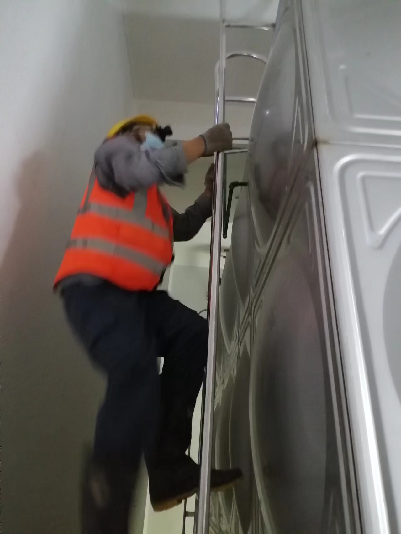 南昌新建清洗水箱公司