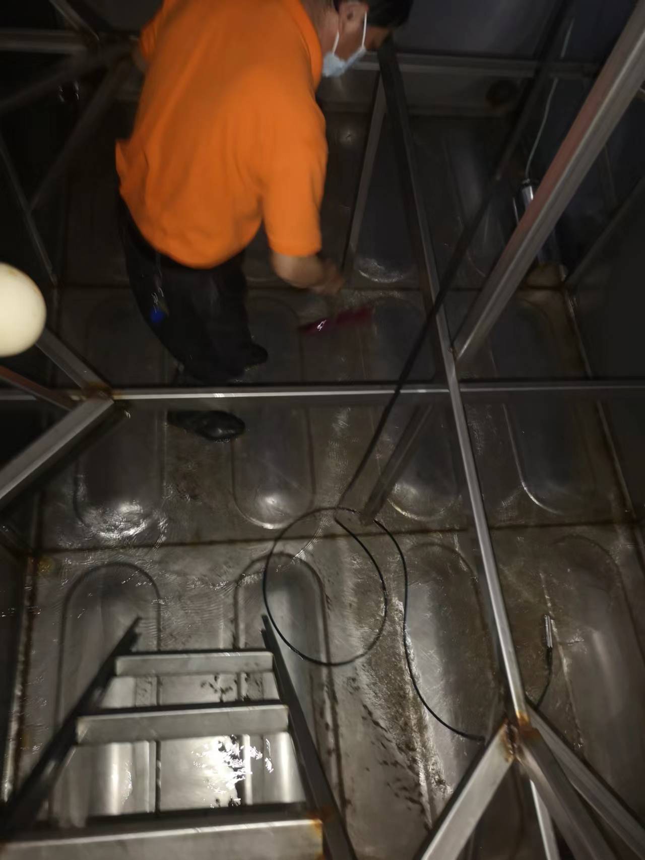 奉贤庄行清洗水箱公司
