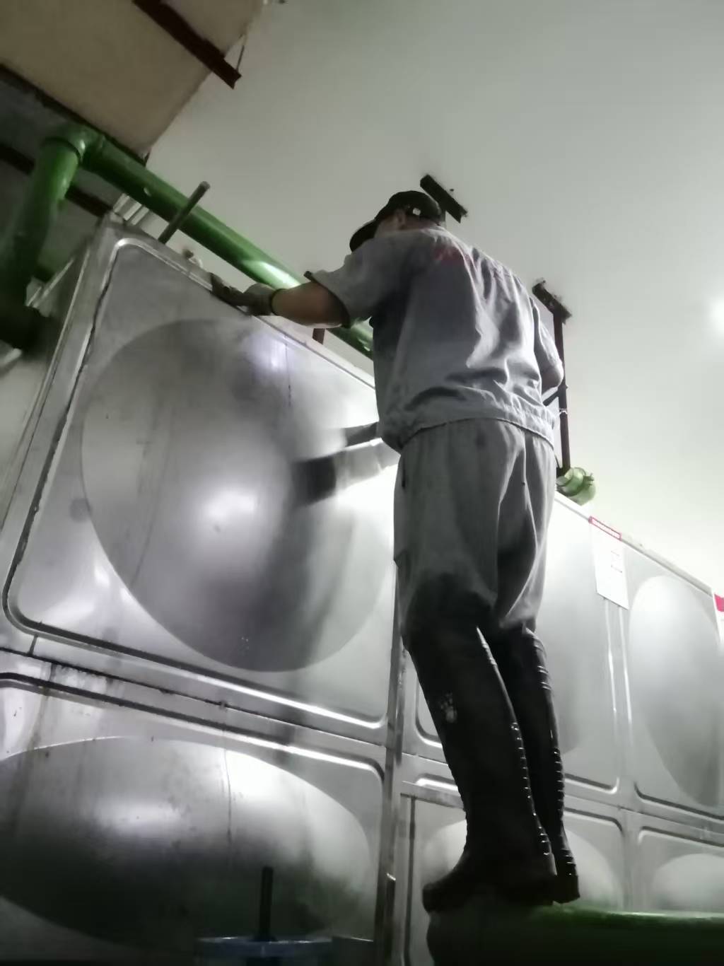 南昌青山湖区水箱清洗公司(图3)